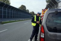 Policjanci mikołowskiej drogówki podczas realizacji projektu EDWARD 2019